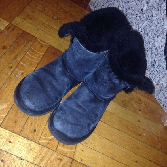 Authentic Australia Ugg One Button Bailey Black