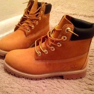 Wheat Timberlands.. Size 6.5