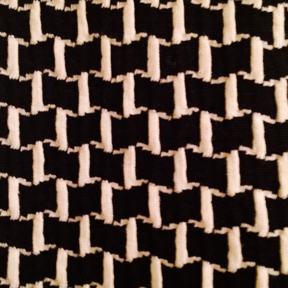 Geometric Print Textured Short Sleeve Skater Dress - Picture 3 of 3