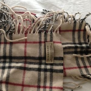 Burberry girls authentic scarf