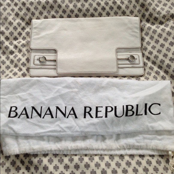 White leather Banana Republic clutch !