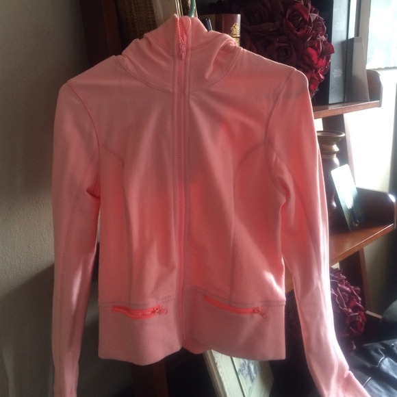 Light pink LuLu Lemon hoodie