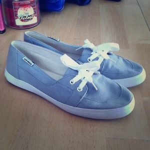 airwalk boat shoes
