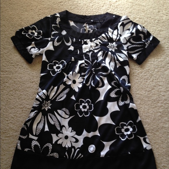 Black and white dress