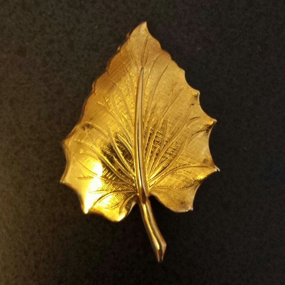Vintage Leaf Brooch Pin - Picture 2 of 4