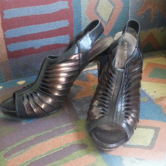 Ultra Sexy Nine West Sandals!