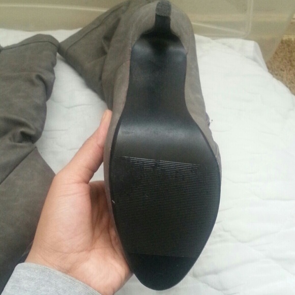 Grey slouch boots - Picture 2 of 3