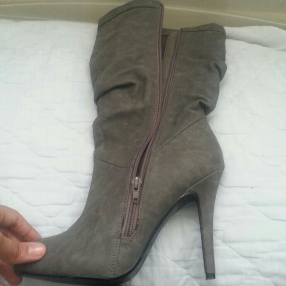 Grey slouch boots - Picture 3 of 3