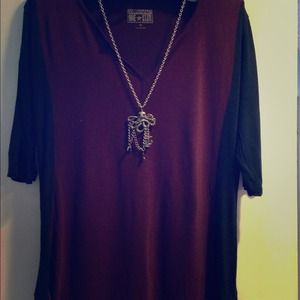 Burgundy & Black Two-tone 3/4 Sleeve Top