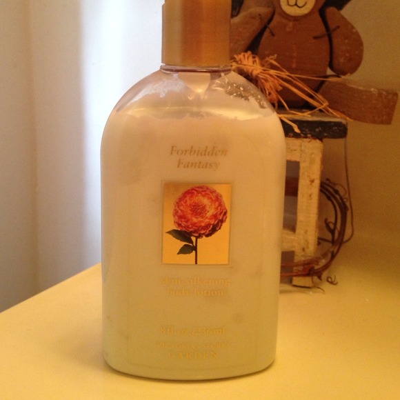 Victoria's Secret body lotion