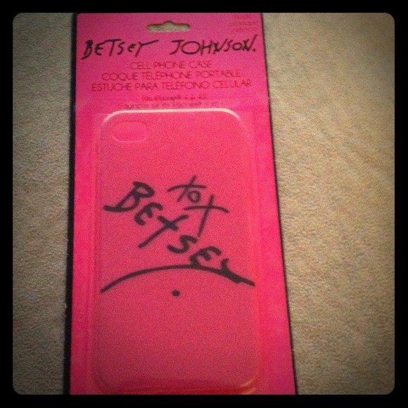 Betsey johnson iphone 4/4s hard snap on case. 💋