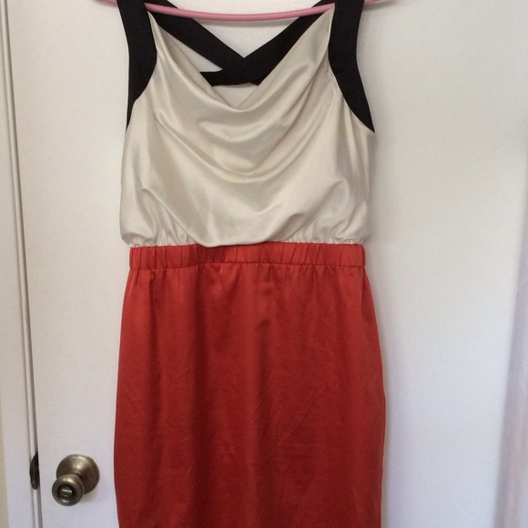 Jessica Simpson dress