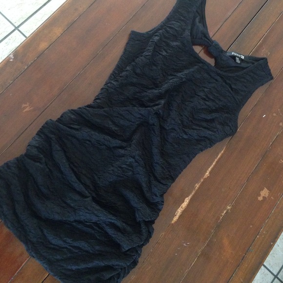 🎀Black mini dress with open back