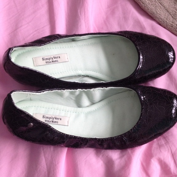 SimplyVera  Vera Wang flats