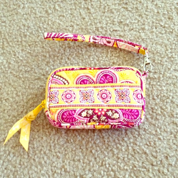 Vera Bradley wristlet in Bali gold