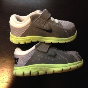 🔴SOLD🔴 Size 6 Toddler ✔️NIKE