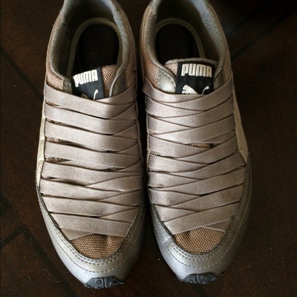 ⛔️SOLD⛔️ Silver Pumas!