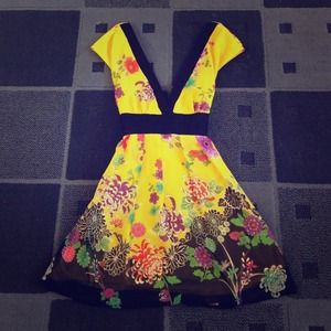 ‼️SOLD‼️ bundled‼️‼️XXI Long V Neck Dress