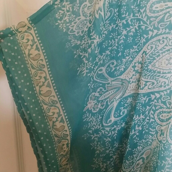 Green Flowy Top - Picture 3 of 4