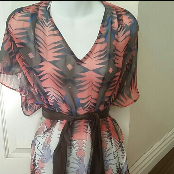 Tribal Print Flowy Top - Picture 1 of 3