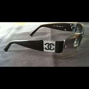 CHANEL sunglasses BRAND NEW