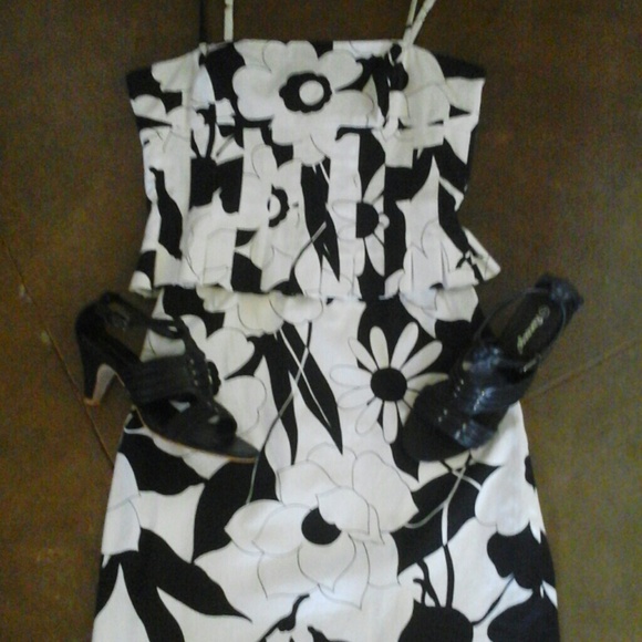 **Reduced**  flattering dress, lined, Nine West