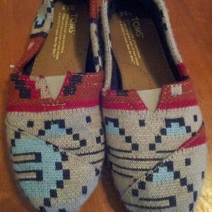 TOMS size 5.5