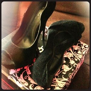 Peep-toed Black Suede Pumps
