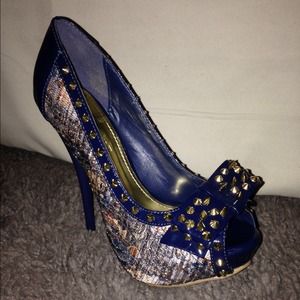 Navy Blue and Lace Heels with Gold spike accents!!