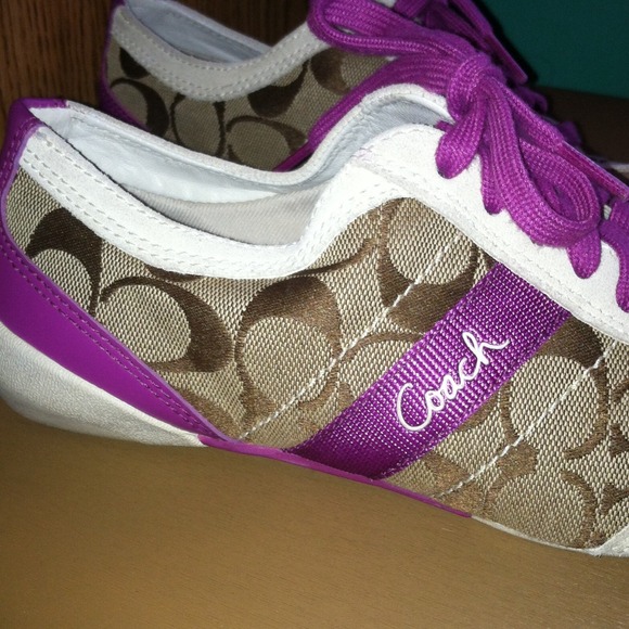 Coach sneakers in great condition - Picture 2 of 3