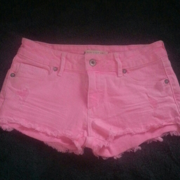 Hot pink bullhead denim shorts.