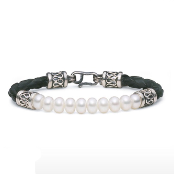 Braided leather, silver and pearl bracelet