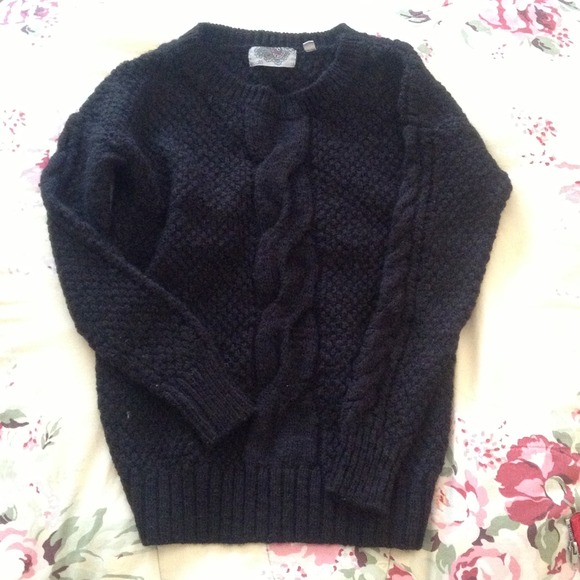 Urban Outfitters Cable Knitted Oversized Sweater - Picture 1 of 3