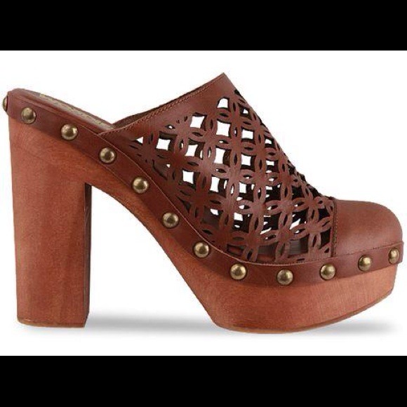 woodies by jeffrey campbell clog