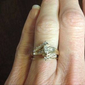REDUCED Diamond Engagement Ring and Wedding Band