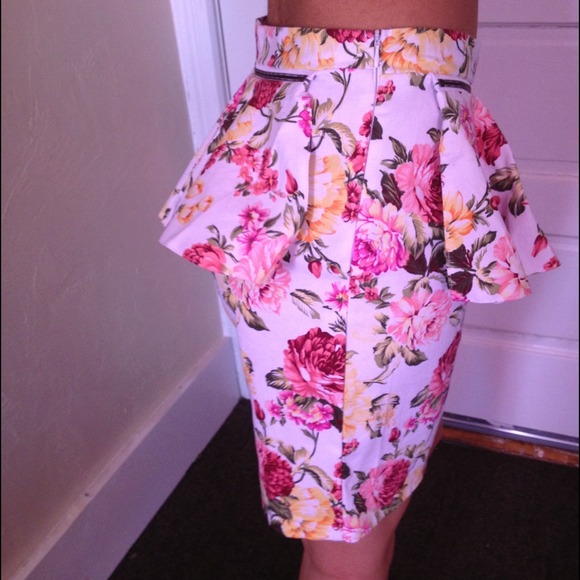 🚫SOLD🚫 - Picture 2 of 3