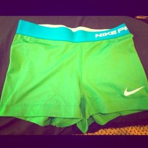 🚫SOLD 🚫NWOT NIKE PRO