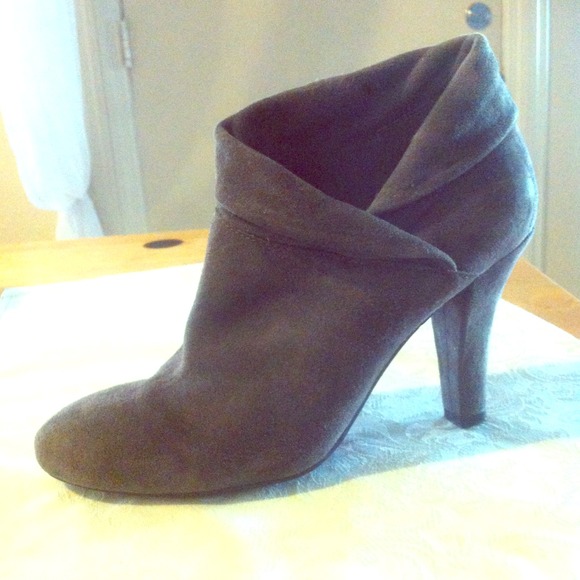Enzo Angiloni Grey ankle boots!! Very REDUCED!
