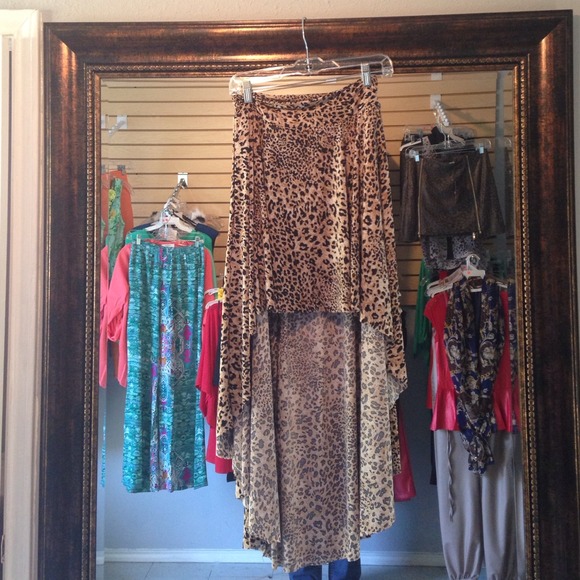 High low leopard skirt