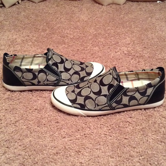 pair of coach