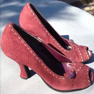 Maroon dress shoes