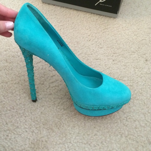 B Brian Atwood shoes 👠 - Picture 2 of 3