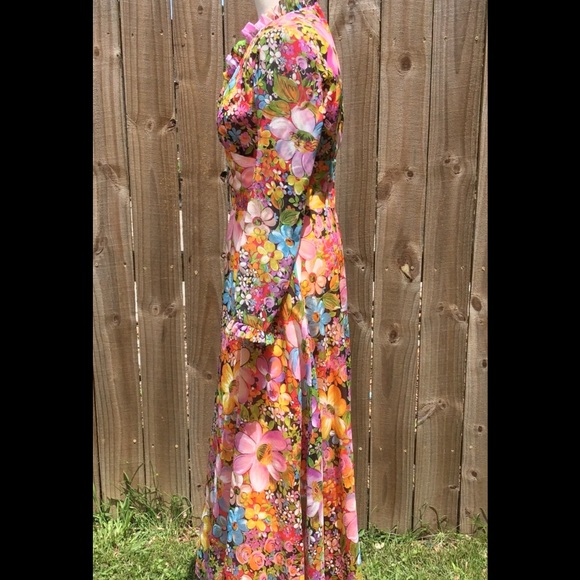 🚫🚫SOLD Simply stunning vintage dress!🚫🚫 - Picture 2 of 4