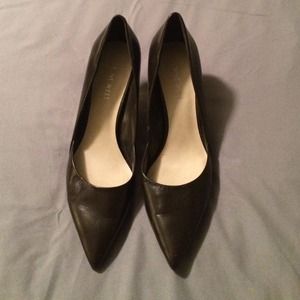 🎉Reduced!! 🎉 never worn! Brown Nine West heels