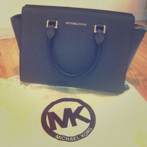 Michael Kors Large Selma Bag
