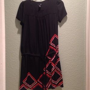 Geo pattern black short sleeve dress