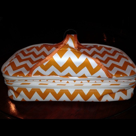 Insulated Casserole Food Carrier.