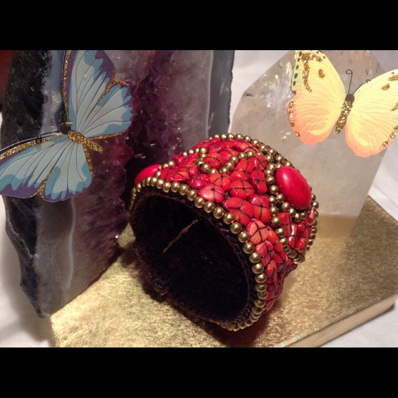 Coral cuff