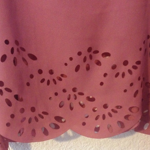 WANT TO BUY BRANDY MELVILLE VITTORIA/ SAYA TOP RED - Picture 2 of 2