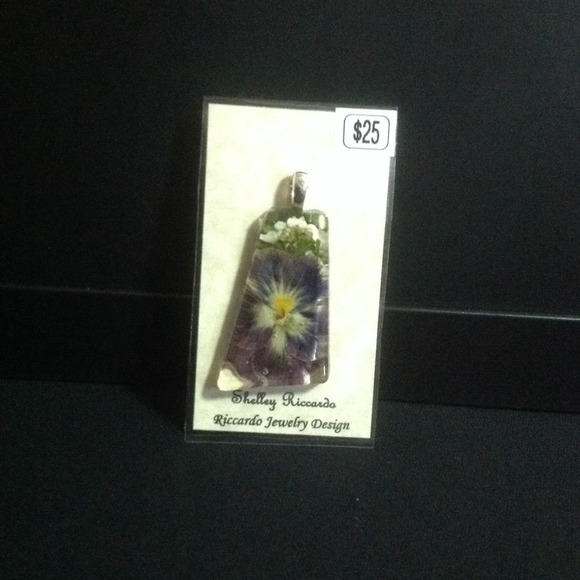 Pressed Potpourri Botanical Pendant